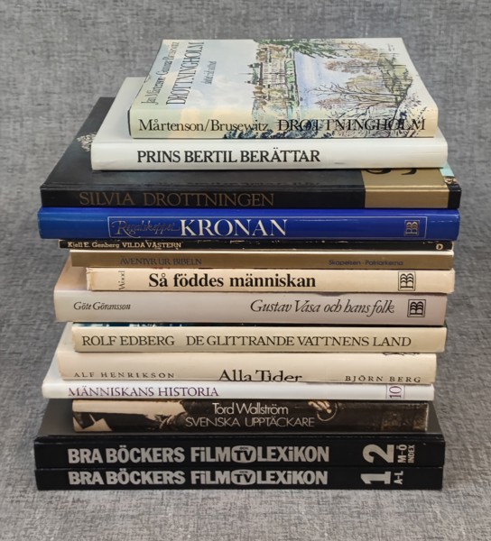 Blandade böcker. Bl.a Kronan, Prins Bertil m.m.