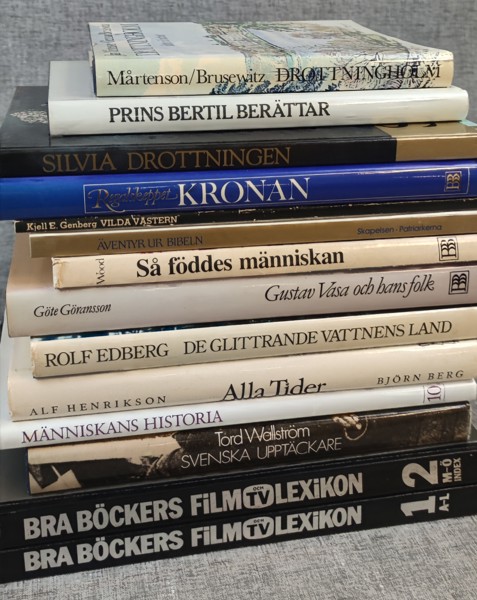 Blandade böcker. Bl.a Kronan, Prins Bertil m.m.