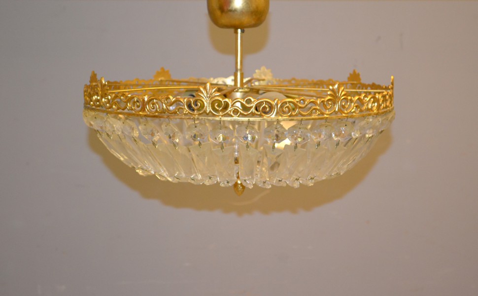 Taklampa/plafond med prismor. 1900 talet.