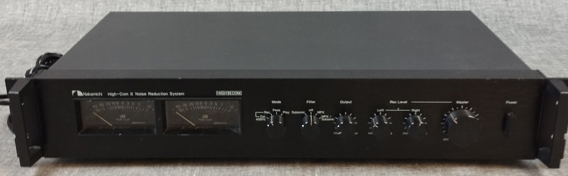 Nakamichi. High-com 11 Noise Reductian System.