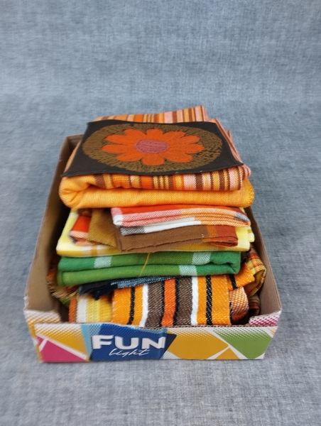 Diverse äldre textil.