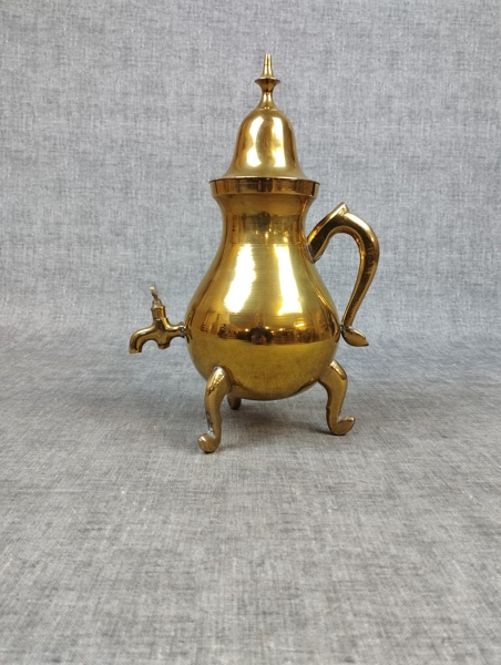 Samovar. Mässing.