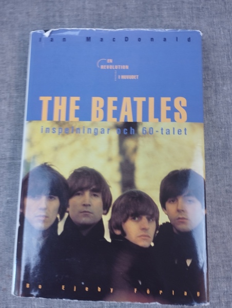 THE BEATLES. lan Macdonald.