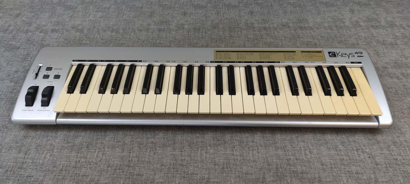 Keyboard. Evolution eKeys 49.