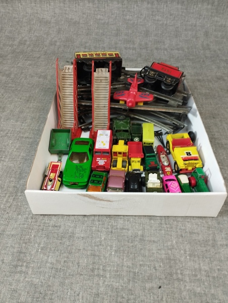 Leksaksbilar m.m. Bl.a Dinky Toys, Lesney m.m. 