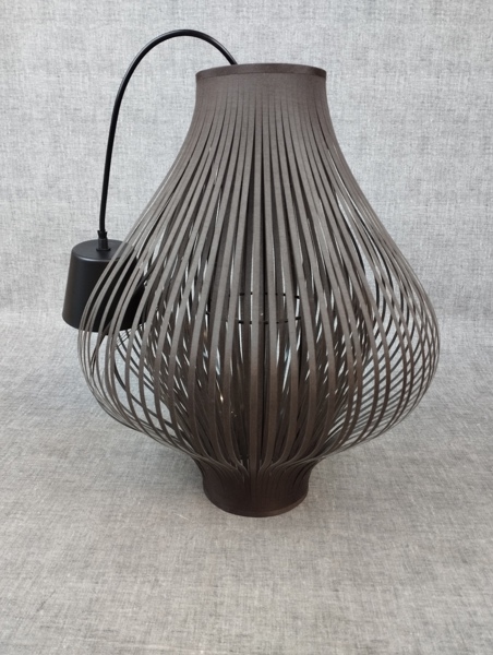 Taklampa/fönsterlampa. Mörkbrun från Magasin SKRUF.