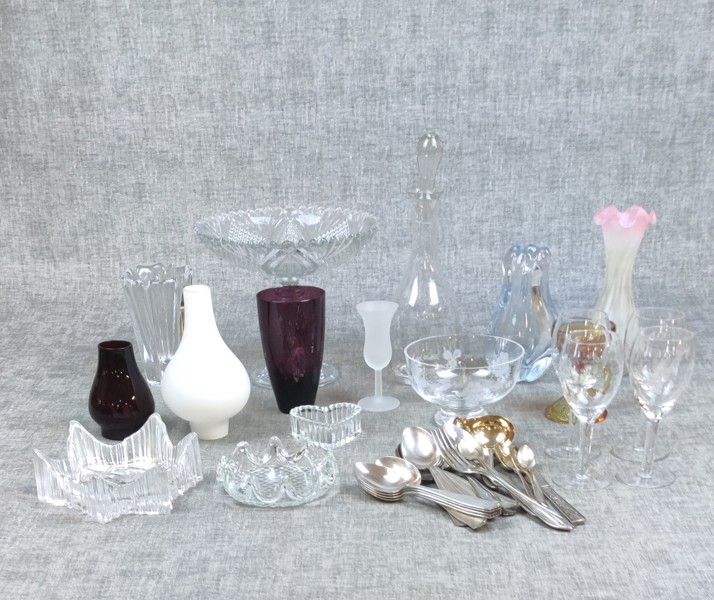 Diverse glas & nysilver. Bl.a Skruf, Orrefors m.m.