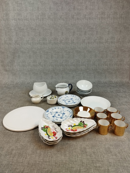 Diverse porslin. Bl.a Royal Copenhagen, Rörstrand, Villeroy & Boch m.m.