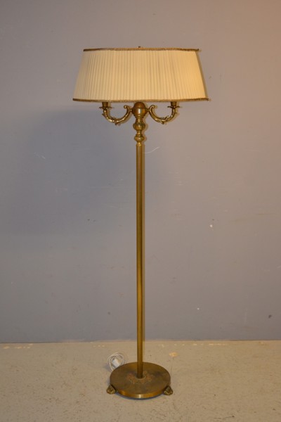 Golvlampa. Malm, 1950-1960 talet.