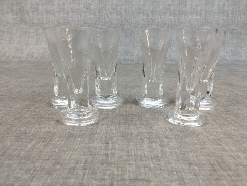 ANETTE KRAHNER. 6 Snapsglas, "Järnet". Royal Krona.