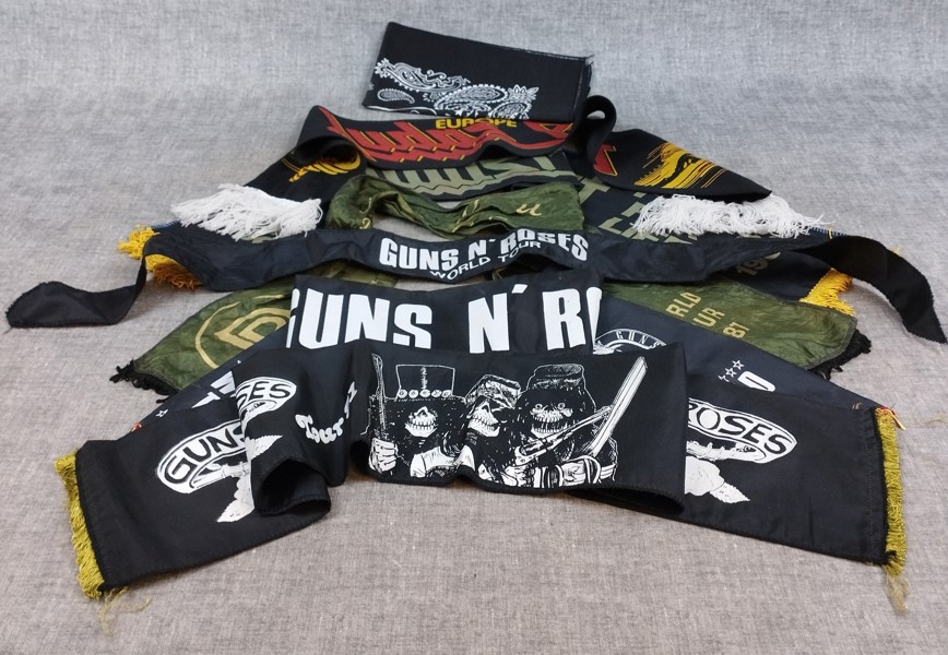 Scarf/Tourhalsdukar. Guns N´ Roses, Judas Priest, Deep Purple.