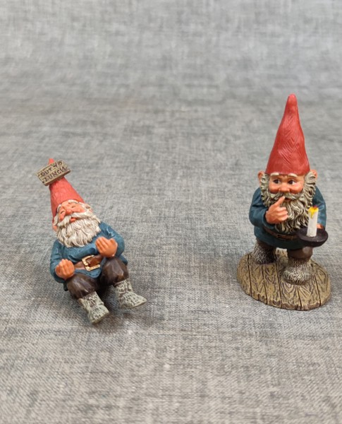 2 Gnomes. Egbert.