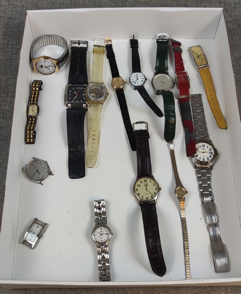 Diverse klockor. Bl.a Seiko, Swatch, Certina m.m.