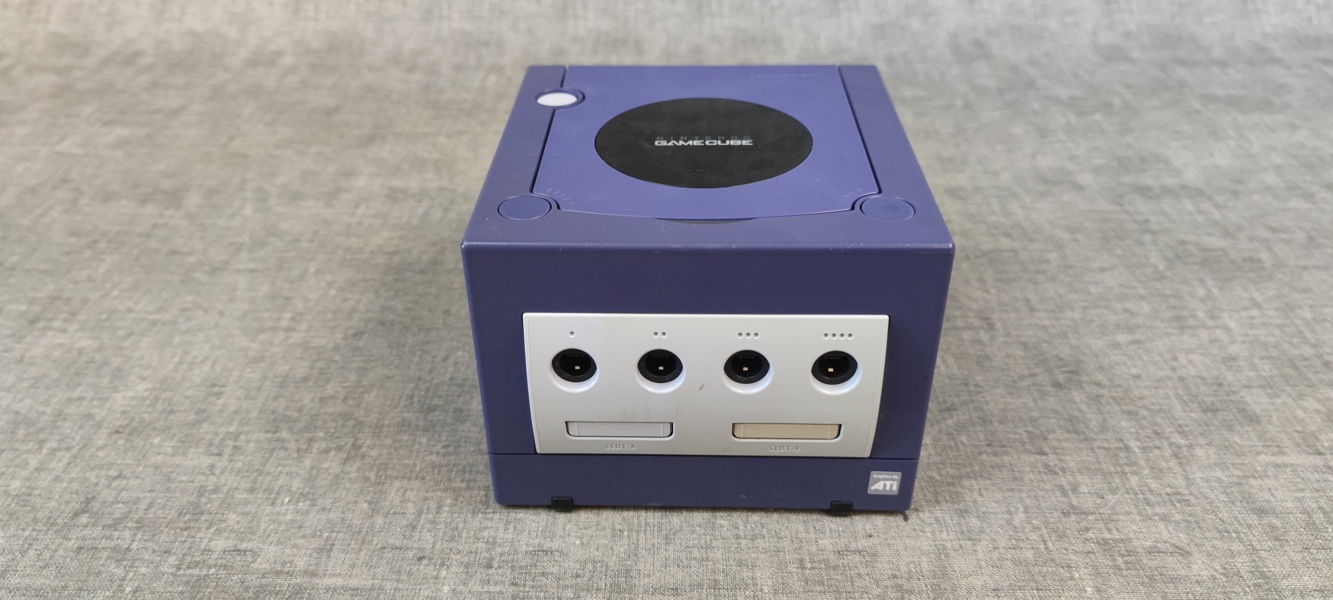 Nitendo. Gamecube. Utan sladdar.