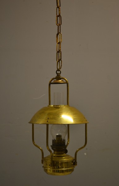 Fotogenlampa. Mässing, 1900-talet.