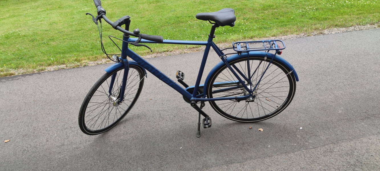 Cykel. 7 Växlar, Blue Winther. 27 tums däck.