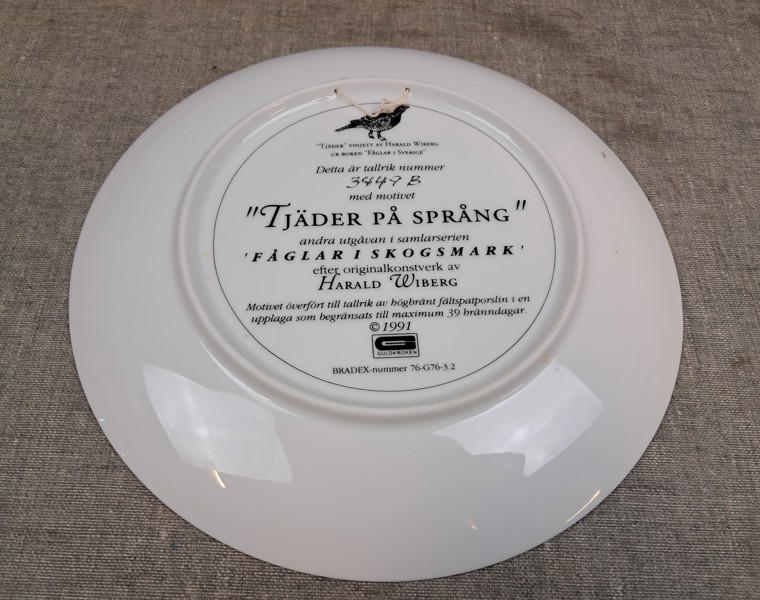 HARALD WIBERG. 6 Samlartallrikar, Guldkr… | Auktion.se