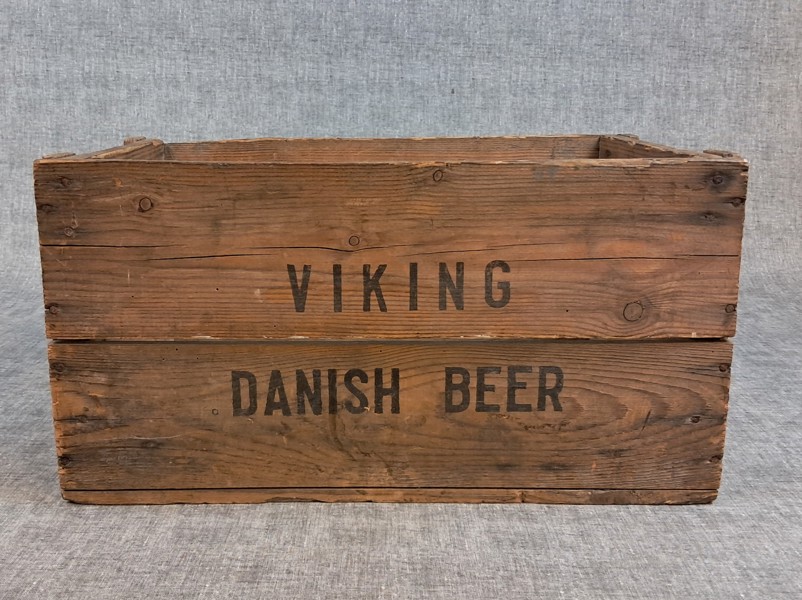 Trälåda. Viking, Danish Beer.