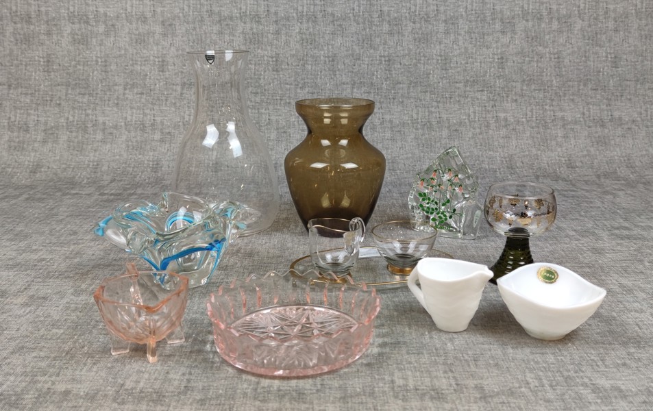 Diverse glas, bl.a Orrefors, Åfors, Orrefors "Flora" m.m.