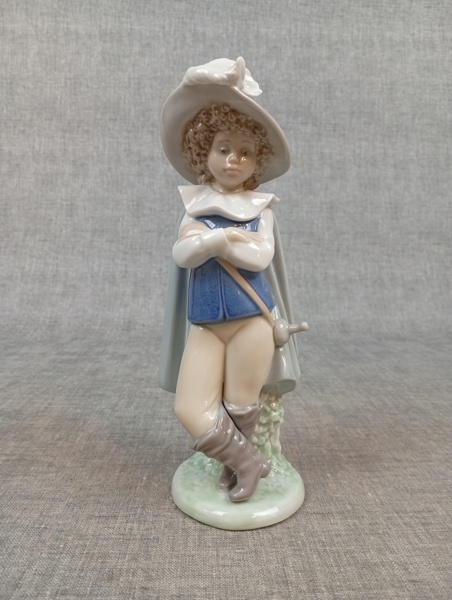 Figurin. Nao by Lladro.