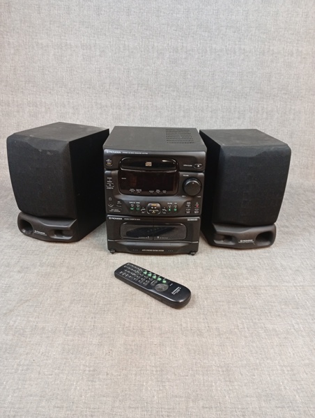 PIONEER. Stereo CD dock Reiver XR- P150.