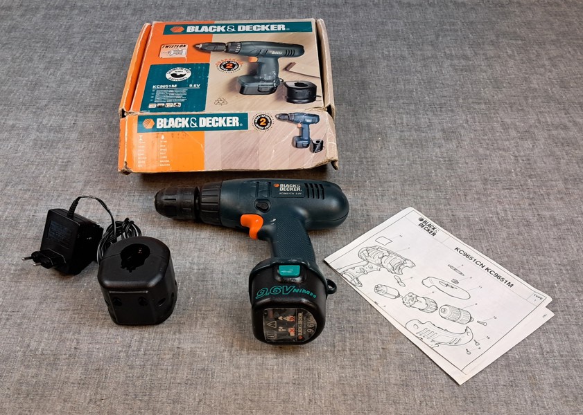 Batteridriven borrmaskin/skruvdragare. Black & Decker KC9651CN.
