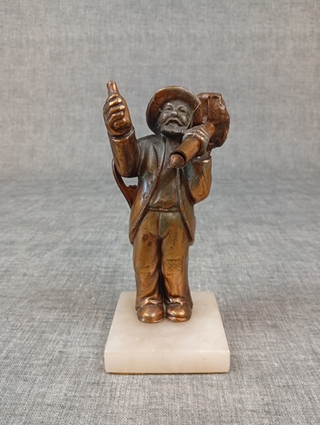 Figurin/Kork & vinöppnare. Mässing/sten, Helmer Svare, Danmark, 1900-talets mitt.