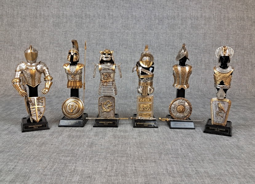 FRANKLIN MINT. "Armour Through The Ages" 6 st, konstmassa & metall.