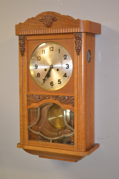 Väggur. Junghans.