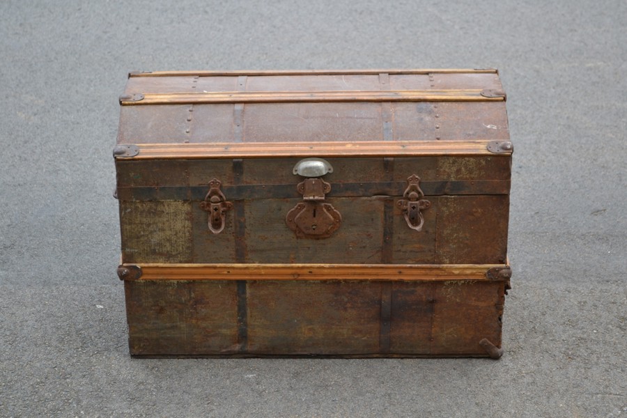 Äldre koffert/kista. 1900-talet.