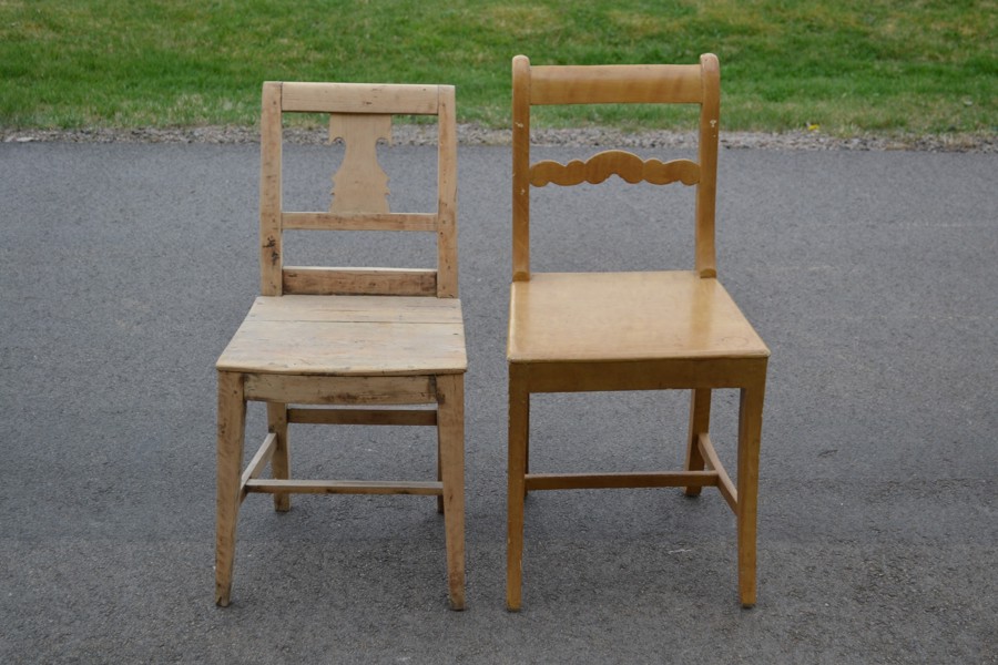 2 Äldre stolar. 1800/1900-talet.