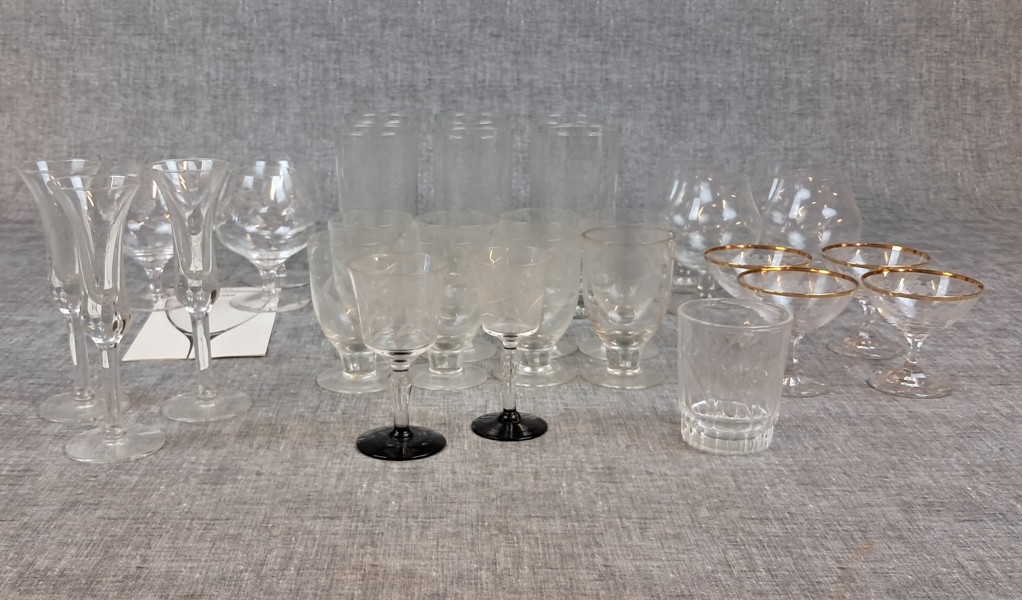 Diverse glas. Bl.a 4 Lovisa Duka m.m.
