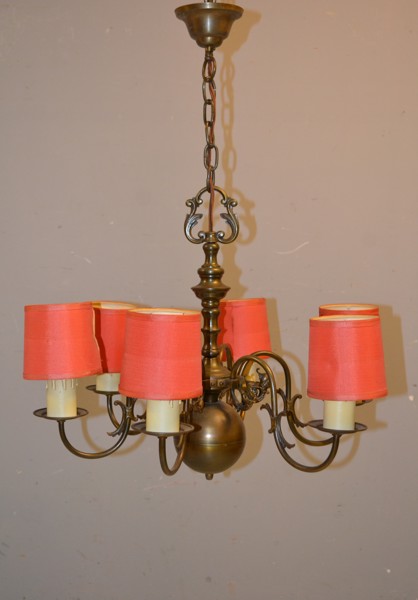 Taklampa. Barock-stil, mässing, 1900-talet.