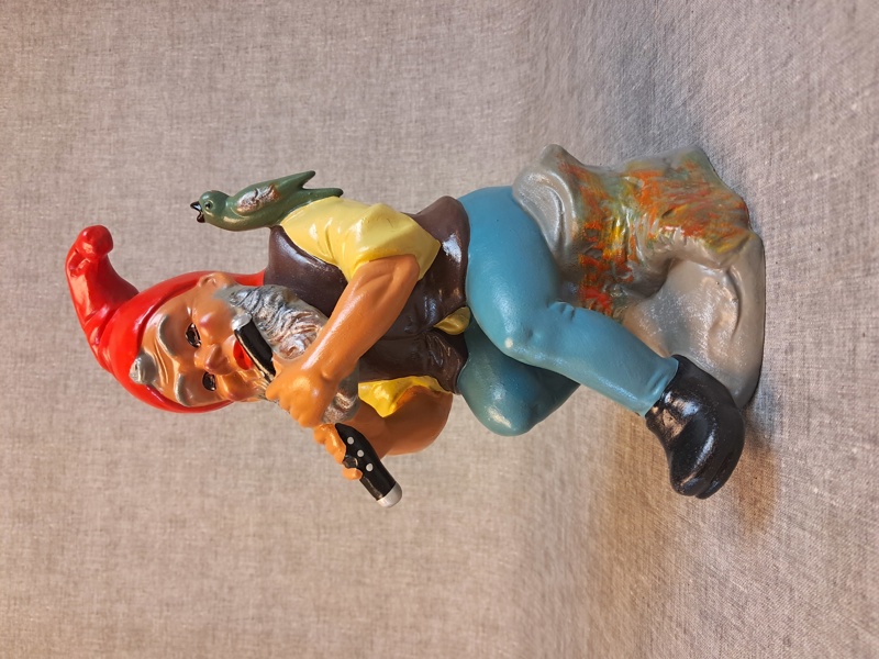 HEISSNER. Tomte med flöjt.