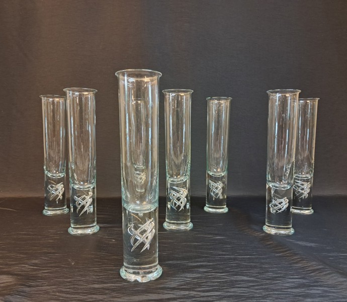 PER LÜTKEN. 8 Öl/rödvin-glas. "High Life", Holmegaard. 
