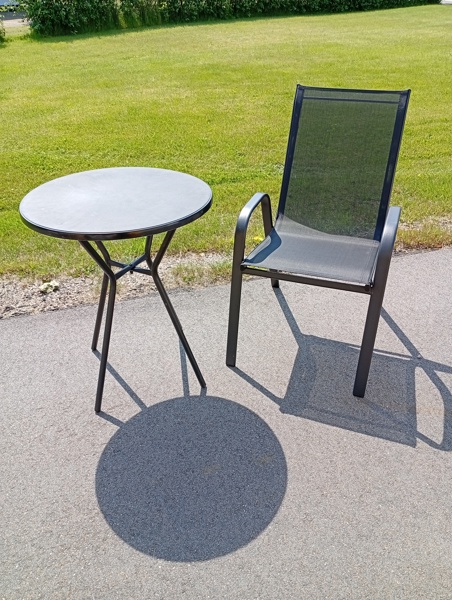 Stol & Bord. Utemöbler.
