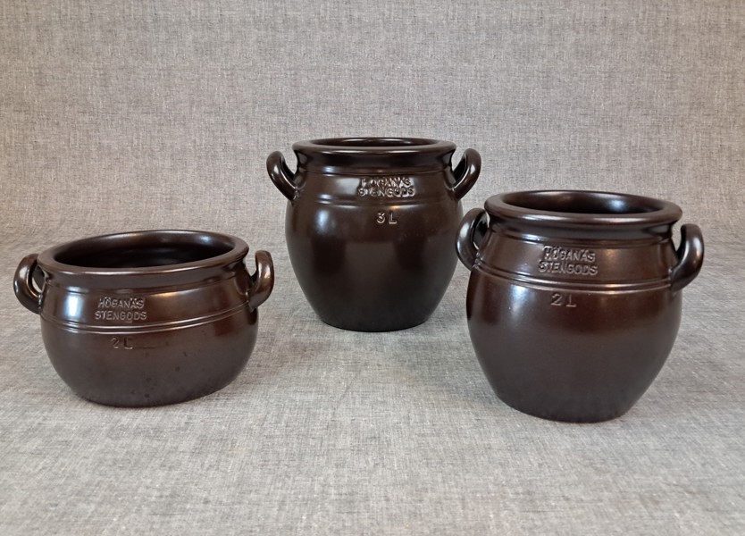 3 Krus. Höganäs, 2 liter, 2 liter & 3 liter.
