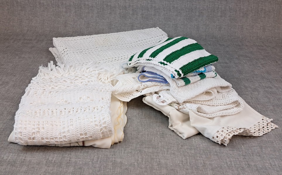 Diverse textil. mestadels virkat.
