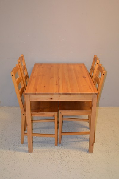 Köksbord & 4 stolar. "Jokkmokk", IKEA.