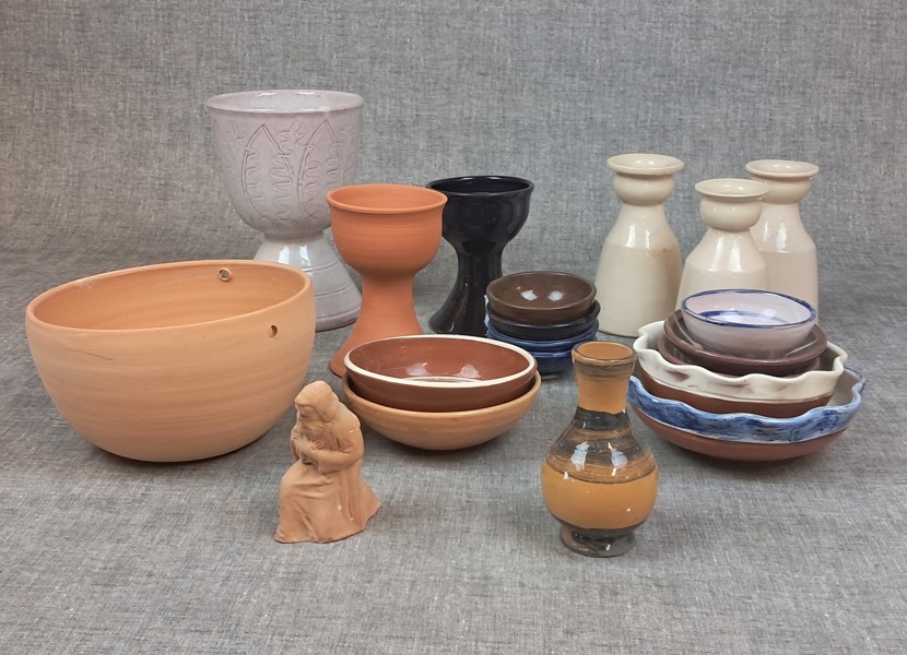 Laholms keramik. Kurt Larsson, diverse keramik.