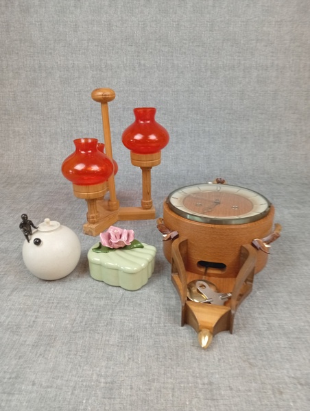 Diverse. Bl.a Väggur Junghans, Lockask Provenzano Ware California m.m.