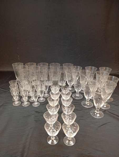 Glasservis. Slipad dekor, 48 delar. 12+12+12+12, 1900-talets mitt.