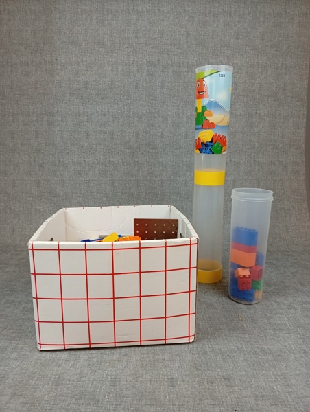 Byggklossar. Bl.a Lego m.m.