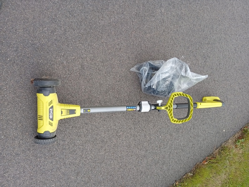 Plattrensare 18v. One + RYOBI, med tillbehör.