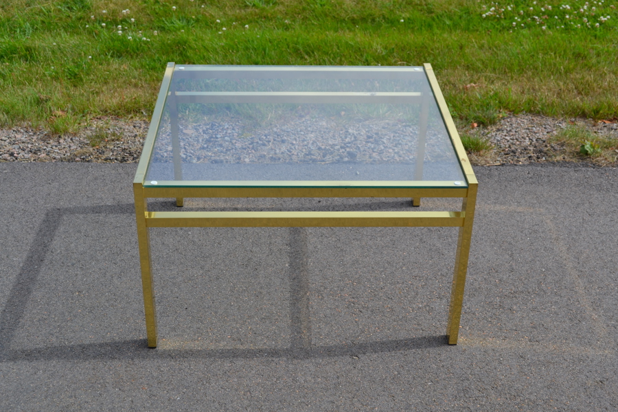 Soffbord. Gulmetall & glas, 1900-talet.