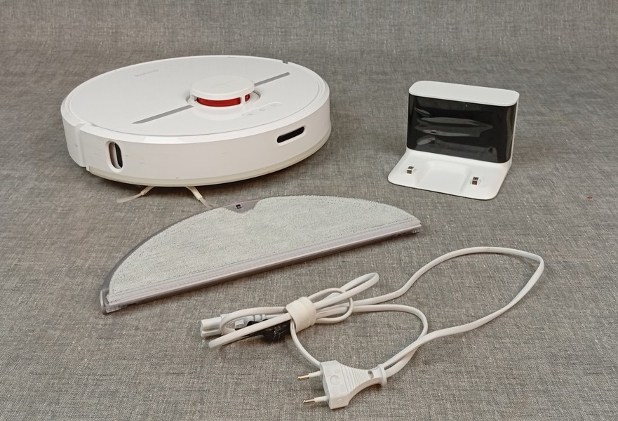 Robotdamsugare. Lida Navigation.