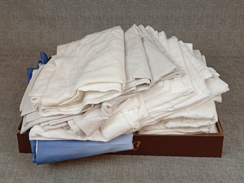 Diverse textil, gardiner.