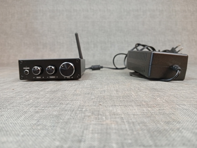 Stereo Audio Amplifier, With BT Receiver.