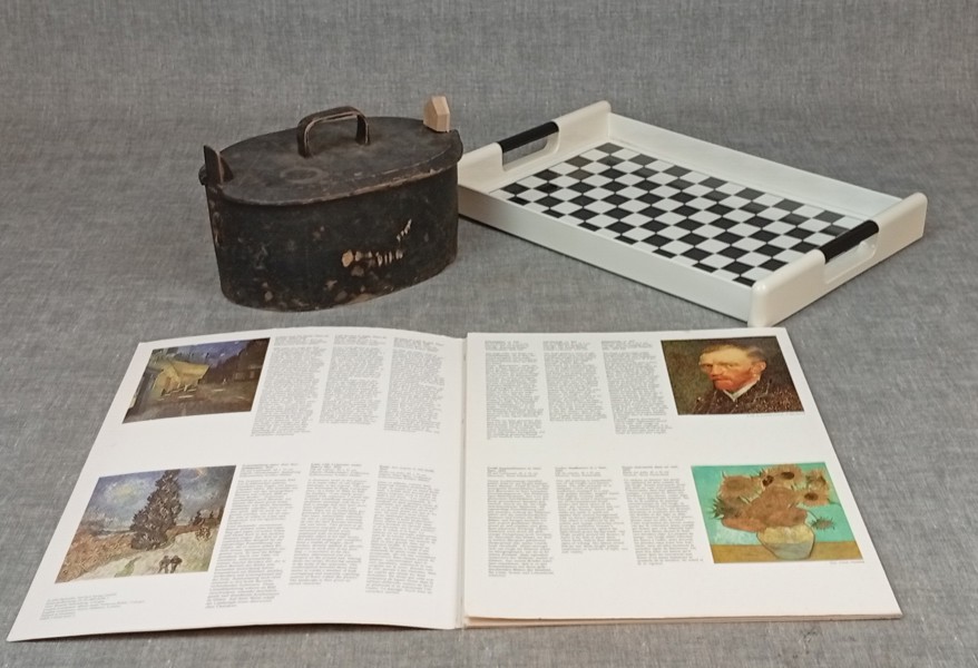 Bricka, Posterbook Van Gogh & Svepask.