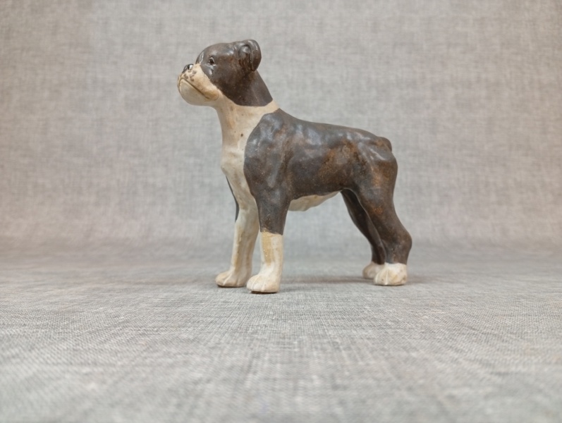 Hund. Figurin stengods. JIE Gantofta. Maria Ericson.
